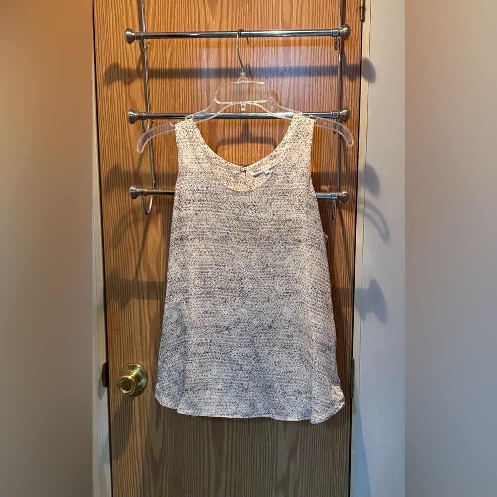 🖤Violet + Claire Sleeveless Top